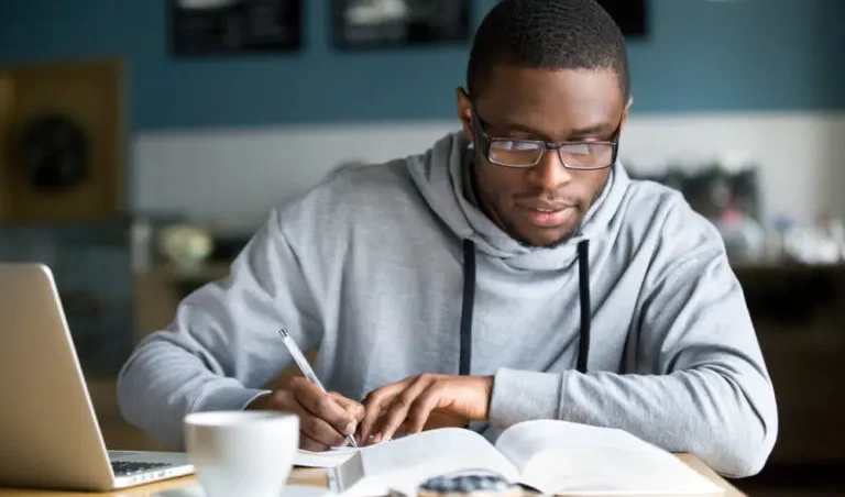 Les 3 projets qu’un étudiant peut facilement piloter