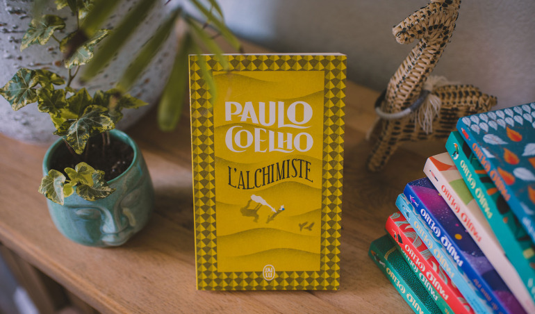 Les 50 citations de Paulo Coelho – L'auteur de l'Alchimiste – qui poussent à l'action