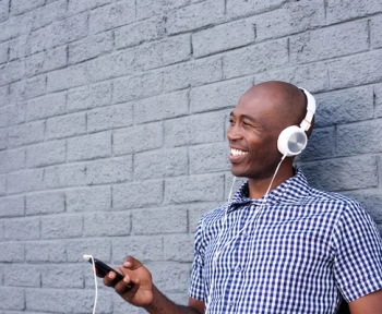 Entrepreneurs africains : 3 genres musicaux pour booster votre productivité !